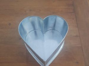 6inch galvanized heart shape cake tin