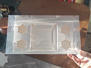 Bento cake box & 4 cupcake